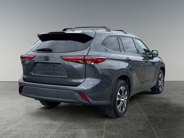 used 2021 Toyota Highlander car, priced at $36,527