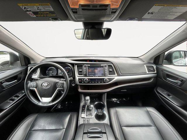 used 2019 Toyota Highlander car, priced at $27,875