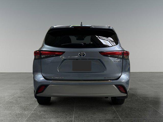 used 2022 Toyota Highlander Hybrid car, priced at $48,315