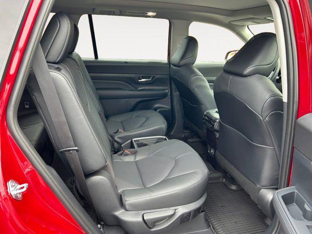 new 2025 Toyota Grand Highlander car, priced at $58,552
