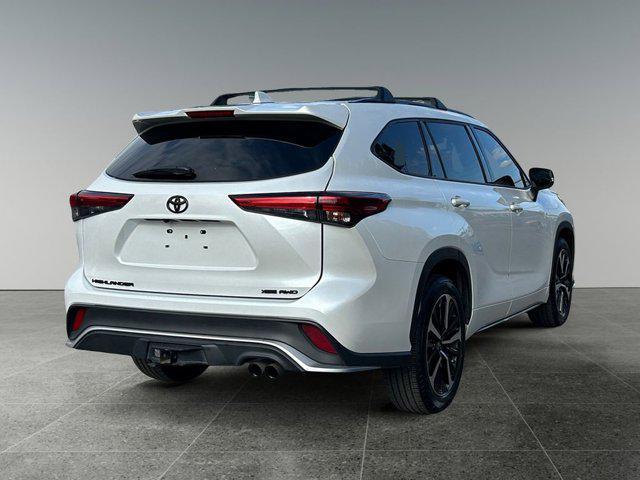used 2022 Toyota Highlander car, priced at $38,987