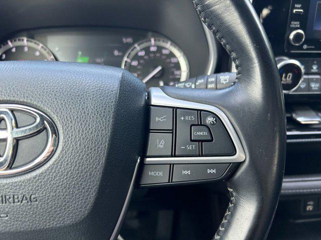 used 2022 Toyota Highlander car, priced at $38,987