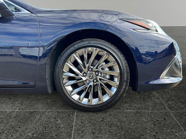 used 2025 Lexus ES 350 car, priced at $50,987
