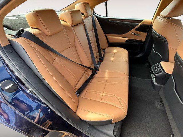 used 2025 Lexus ES 350 car, priced at $50,987