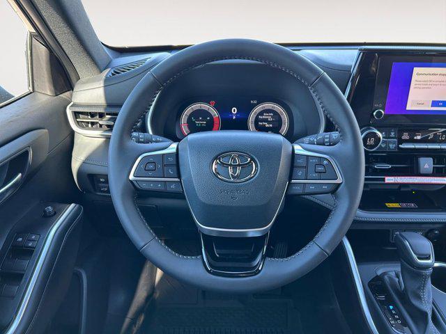 new 2025 Toyota Highlander car, priced at $49,943