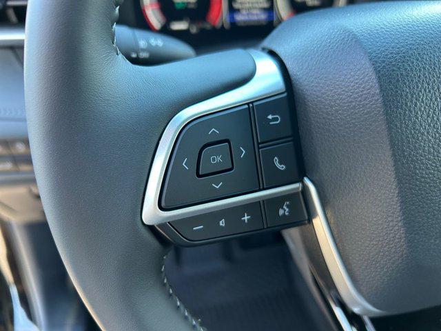 new 2025 Toyota Highlander car, priced at $49,943