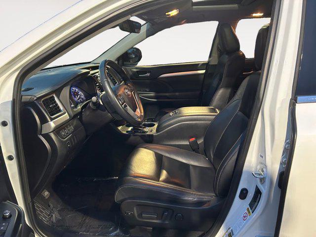 used 2019 Toyota Highlander car, priced at $26,999