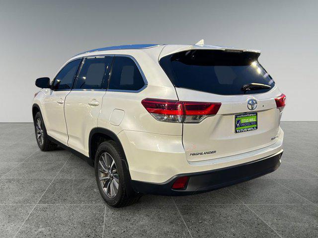 used 2019 Toyota Highlander car, priced at $26,999