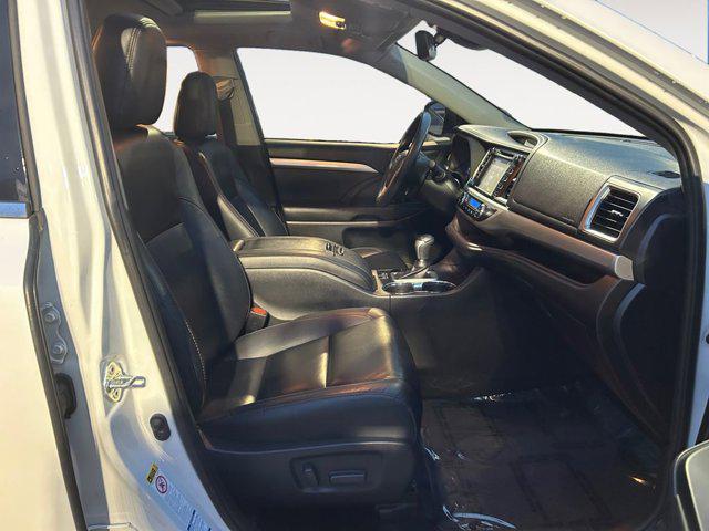 used 2019 Toyota Highlander car, priced at $26,999