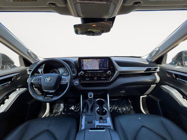 used 2021 Toyota Highlander Hybrid car, priced at $49,998