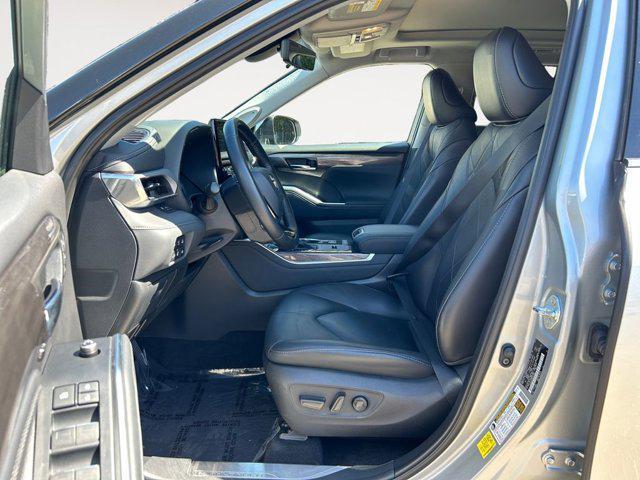 used 2021 Toyota Highlander Hybrid car, priced at $49,998