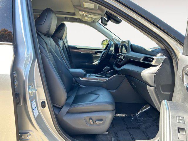 used 2021 Toyota Highlander Hybrid car, priced at $49,998