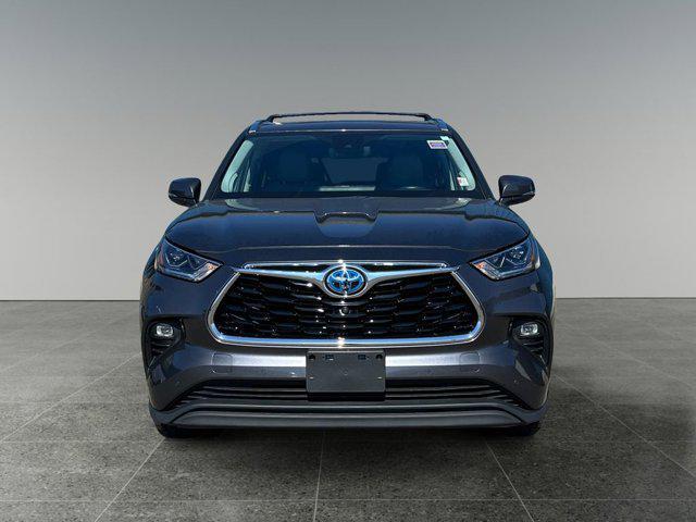 used 2022 Toyota Highlander Hybrid car, priced at $46,985