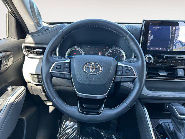 used 2022 Toyota Highlander Hybrid car, priced at $46,985