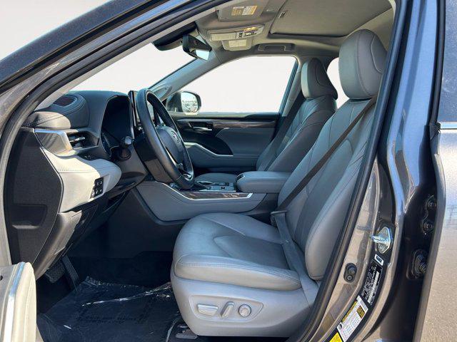 used 2022 Toyota Highlander Hybrid car, priced at $46,985