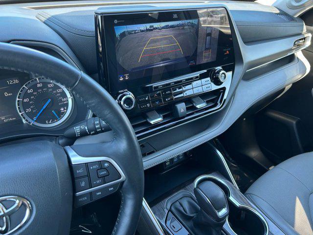 used 2022 Toyota Highlander Hybrid car, priced at $46,985