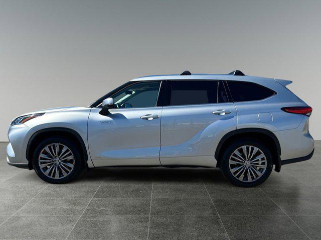 used 2021 Toyota Highlander Hybrid car, priced at $45,999