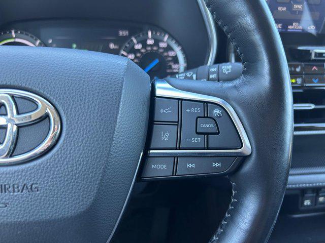 used 2021 Toyota Highlander Hybrid car, priced at $45,999