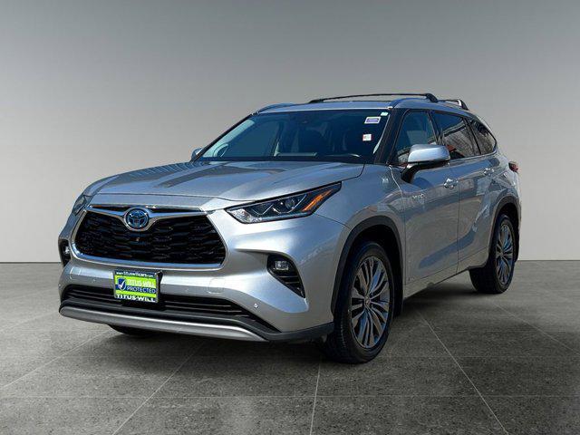 used 2021 Toyota Highlander Hybrid car, priced at $45,999