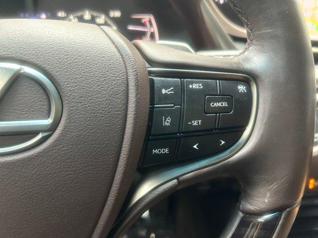 used 2020 Lexus ES 300h car, priced at $37,212