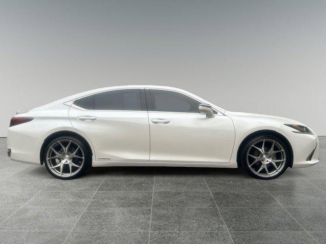 used 2020 Lexus ES 300h car, priced at $37,212