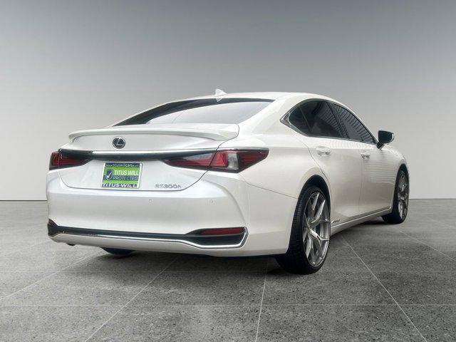 used 2020 Lexus ES 300h car, priced at $37,212