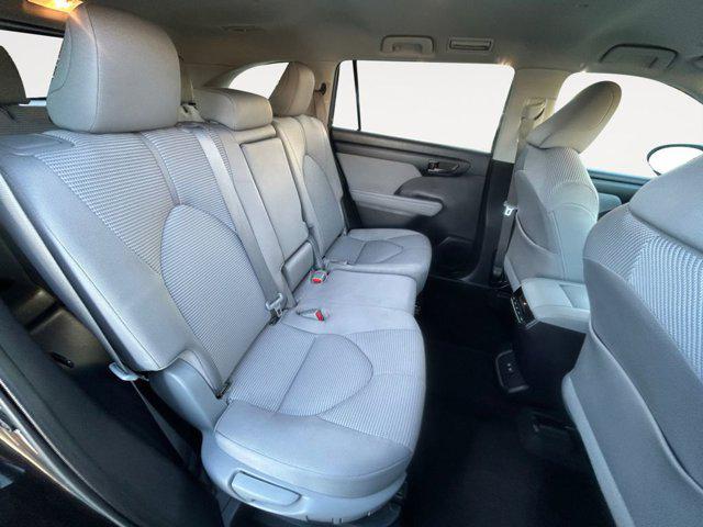 used 2021 Toyota Highlander Hybrid car, priced at $37,741