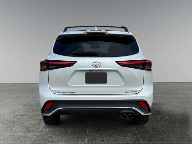 used 2022 Toyota Highlander car, priced at $43,999