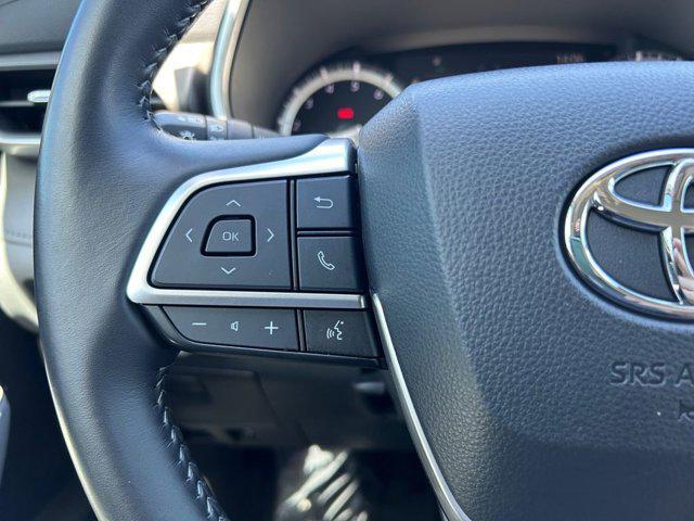 used 2022 Toyota Highlander car, priced at $47,999