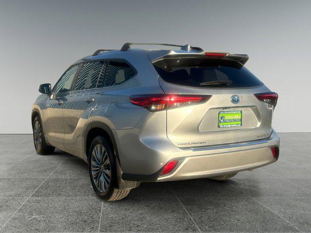 used 2021 Toyota Highlander Hybrid car, priced at $48,126