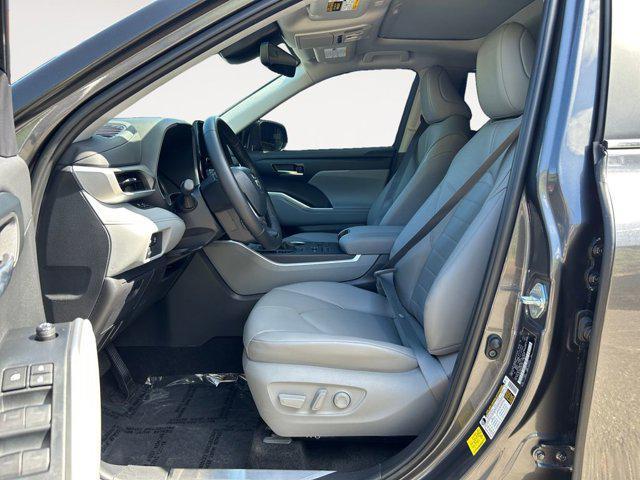 used 2024 Toyota Highlander car, priced at $49,999
