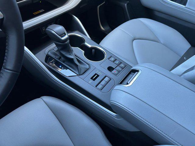 used 2024 Toyota Highlander car, priced at $49,999