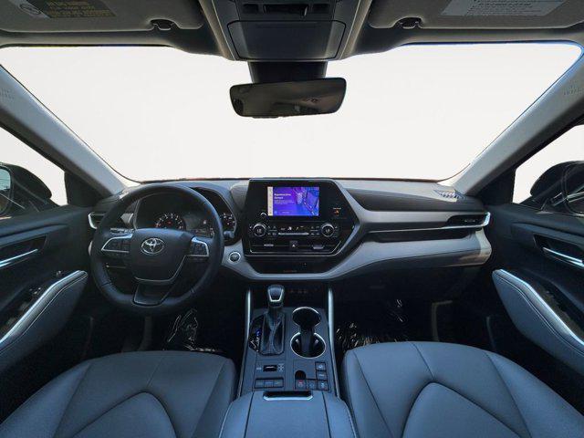 used 2024 Toyota Highlander car, priced at $49,999