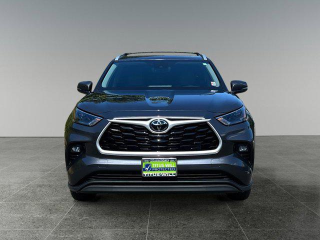 used 2024 Toyota Highlander car, priced at $49,999