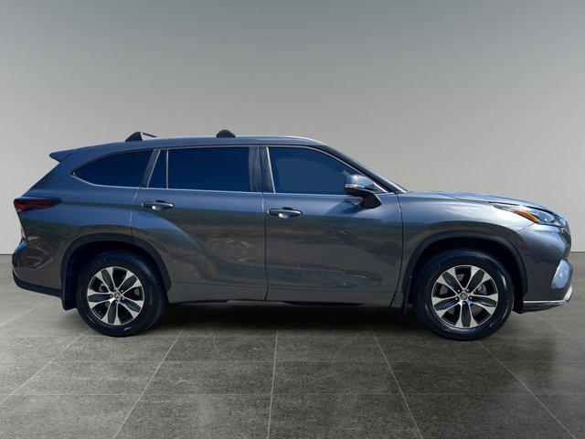 used 2024 Toyota Highlander car, priced at $49,999