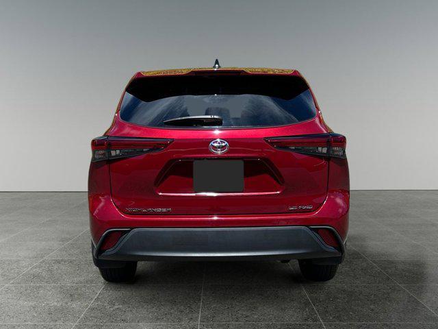 used 2022 Toyota Highlander car, priced at $36,999