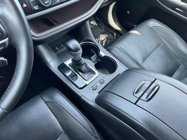 used 2019 Toyota Highlander car, priced at $36,510