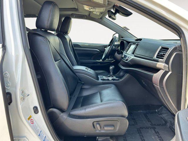 used 2019 Toyota Highlander car, priced at $36,510