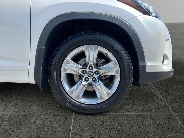 used 2019 Toyota Highlander car, priced at $36,510