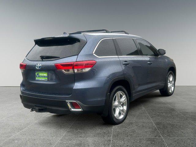 used 2019 Toyota Highlander Hybrid car, priced at $39,999