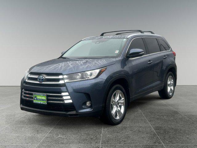 used 2019 Toyota Highlander Hybrid car, priced at $39,999