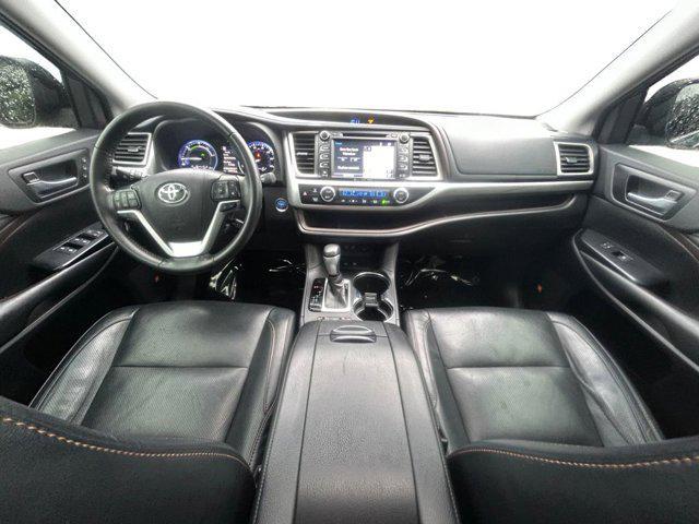 used 2019 Toyota Highlander Hybrid car, priced at $39,999