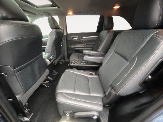 used 2019 Toyota Highlander Hybrid car, priced at $39,999