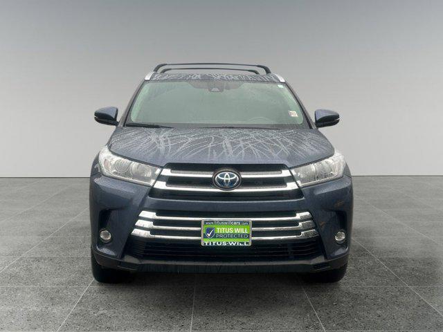 used 2019 Toyota Highlander Hybrid car, priced at $39,999