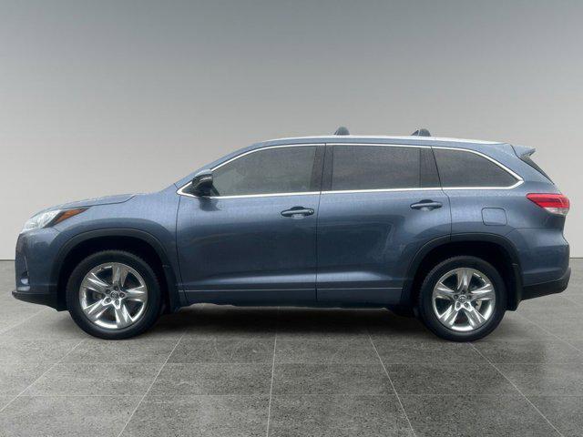 used 2019 Toyota Highlander Hybrid car, priced at $39,999