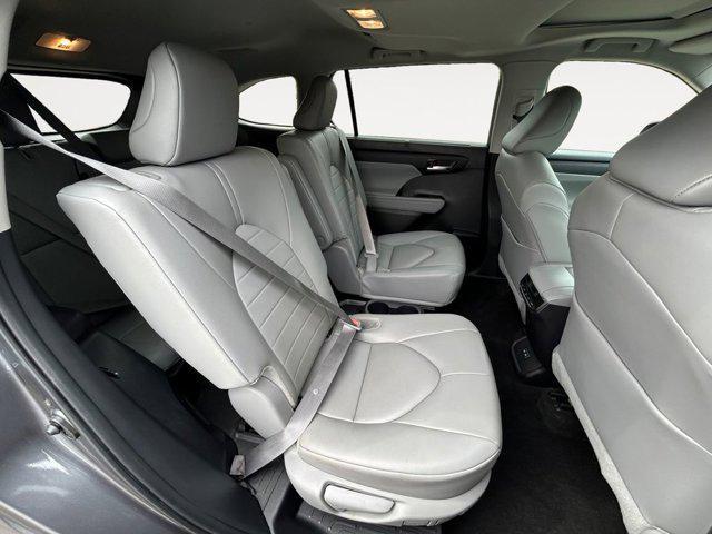 used 2024 Toyota Highlander car, priced at $46,997