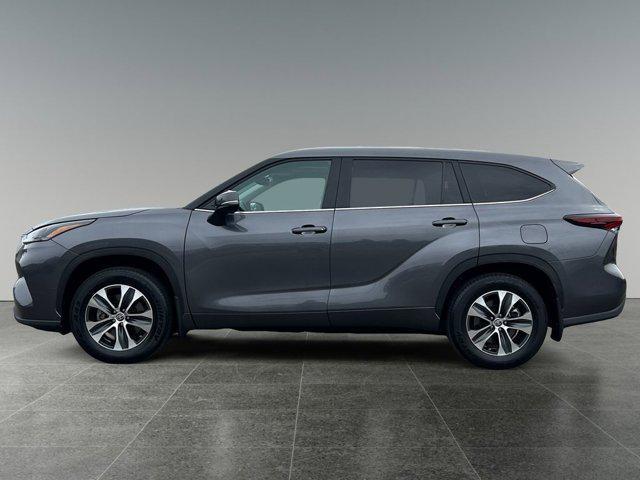 used 2024 Toyota Highlander car, priced at $46,997