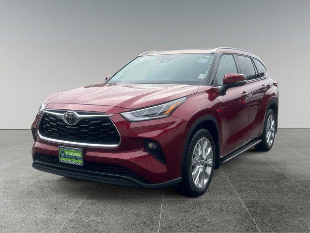 used 2020 Toyota Highlander car, priced at $37,803