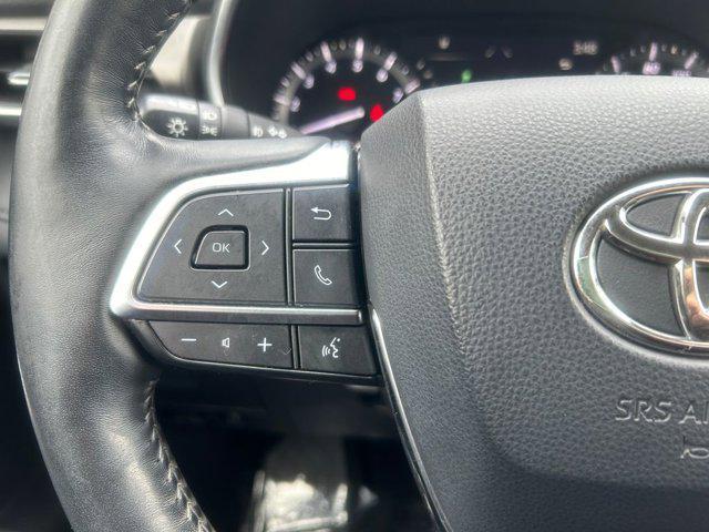 used 2020 Toyota Highlander car, priced at $37,803