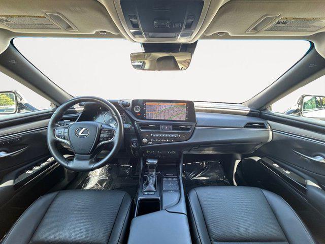 used 2022 Lexus ES 300h car, priced at $41,999